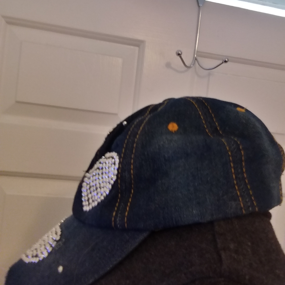 Caps - Picture 11 of 16